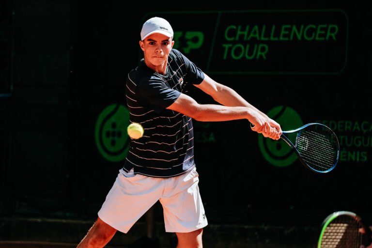 Jaime Faria estreiase no top 600 do ranking ATP